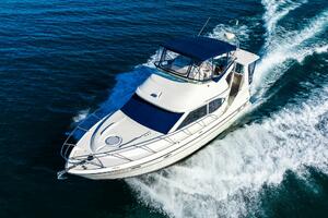 Photo 5927225 for 1999 Maxum 4100 SCA Motor Yacht  