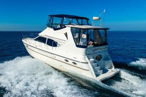 Photo 5927222 for 1999 Maxum 4100 SCA Motor Yacht  