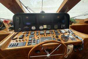 2004 Altima 55 Pilothouse thumbnail 32