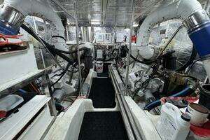 2004 Altima 55 Pilothouse thumbnail 53