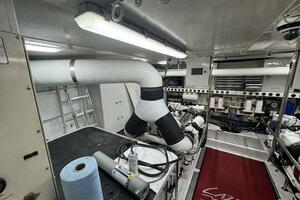 Serendipity 94ft Lazzara Yachts Yacht For Sale