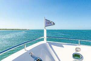 2001 Lazzara Yachts 94 Motor Yacht thumbnail 43