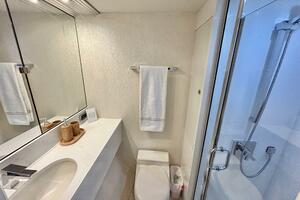 Serendipity 94ft Lazzara Yachts Yacht For Sale