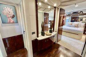 2001 Lazzara Yachts 94 Motor Yacht thumbnail 26