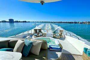 2001 Lazzara Yachts 94 Motor Yacht thumbnail 6