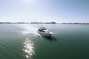 Serendipity 94ft Lazzara Yachts Yacht For Sale