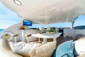 2001 Lazzara Yachts 94 Motor Yacht thumbnail 47