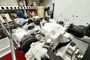 Serendipity 94ft Lazzara Yachts Yacht For Sale