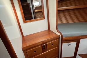 1986 Wilbur Flybridge Cruiser thumbnail 23