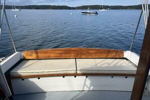 1986 Wilbur Flybridge Cruiser thumbnail 13