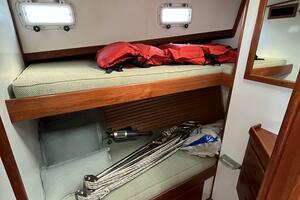 1986 Wilbur Flybridge Cruiser thumbnail 26