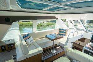 2013 Cruisers Yachts 48 Cantius thumbnail 22