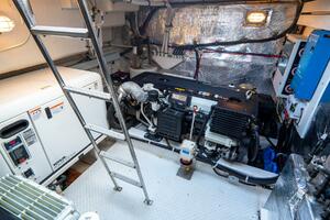 Cruiser Yachts 48   EPIC (29)