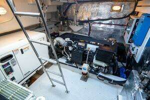 2013 Cruisers Yachts 48 Cantius thumbnail 37
