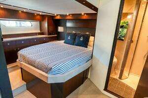 2013 Cruisers Yachts 48 Cantius thumbnail 29