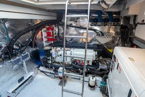 Cruiser Yachts 48   EPIC (27)