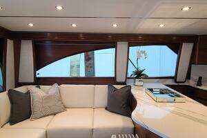 2024 Viking 54 Convertible thumbnail 4
