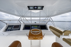 Viking 64 BIG BLUE - Flybridge Helm