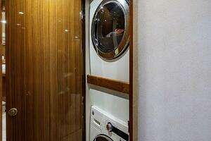 2007 Viking 64 Convertible thumbnail 34