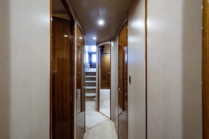 Viking 64 BIG BLUE - Interior