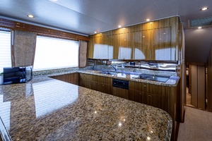 Viking 64 BIG BLUE - Galley