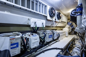 Viking 64 BIG BLUE - Engine Room