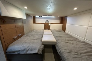 2016 Tiara Yachts C44 Coupe thumbnail 21