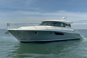 2016 Tiara Yachts C44 Coupe thumbnail 1