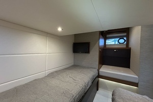 2016 Tiara Yachts C44 Coupe thumbnail 22