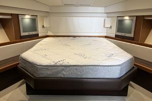 45FT (13.87M) TIARA YACHTS