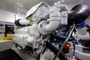 Viking 48 - Salty Soul - Engine Room