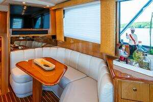 2004 Viking 48 Convertible thumbnail 8