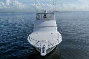 2004 Viking 48 Convertible thumbnail 3