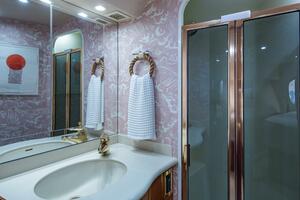 Viking 48 - Sweet Melissa - Master Stateroom Head