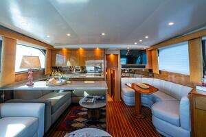 2004 Viking 48 Convertible thumbnail 12