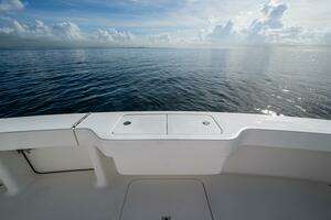 2004 Viking 48 Convertible thumbnail 32