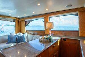 2004 Viking 48 Convertible thumbnail 14
