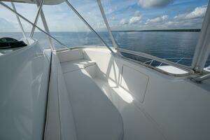 2004 Viking 48 Convertible thumbnail 44