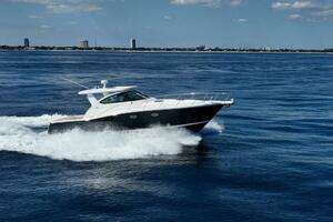 2004 Tiara Yachts 4200 Open thumbnail 71