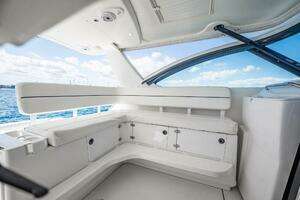 2004 Tiara Yachts 4200 Open thumbnail 36