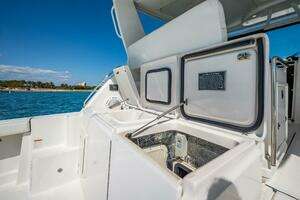 2004 Tiara Yachts 4200 Open thumbnail 54