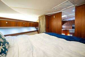 2004 Tiara Yachts 4200 Open thumbnail 23