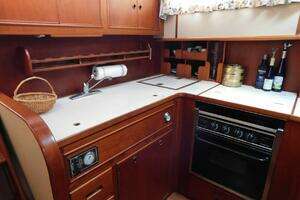 1986 Grand Banks 46 Classic Widebody thumbnail 6