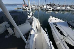 LOLA S ARK III 45ft Silverton Yacht For Sale