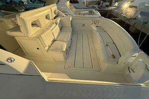 2002 Tiara Yachts 4000 Express thumbnail 4