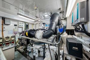 2010 83 Ocean Alexander Motor Yacht 'Relentless'