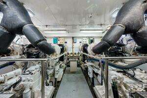 2010 Ocean Alexander 83 Motor Yacht thumbnail 61