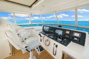 2010 Ocean Alexander 83 Motor Yacht thumbnail 51