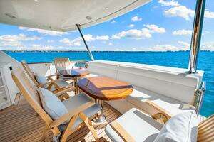 2010 Ocean Alexander 83 Motor Yacht thumbnail 7