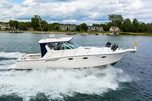2002 Tiara Yachts 35 Open thumbnail 2